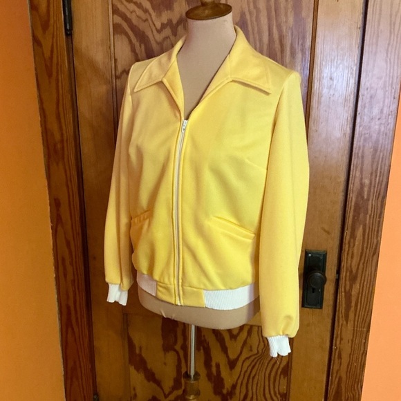 Vintage 70s bright yellow big collar track jacket - Picture 7 of 9